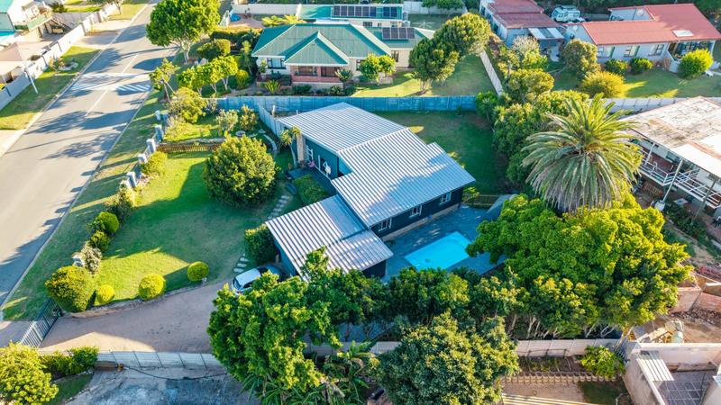 3 Bedroom Property for Sale in Mossel Bay Central Western Cape